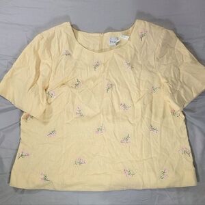Halmode Plus Butter Yellow Floral Embroidered Blouse